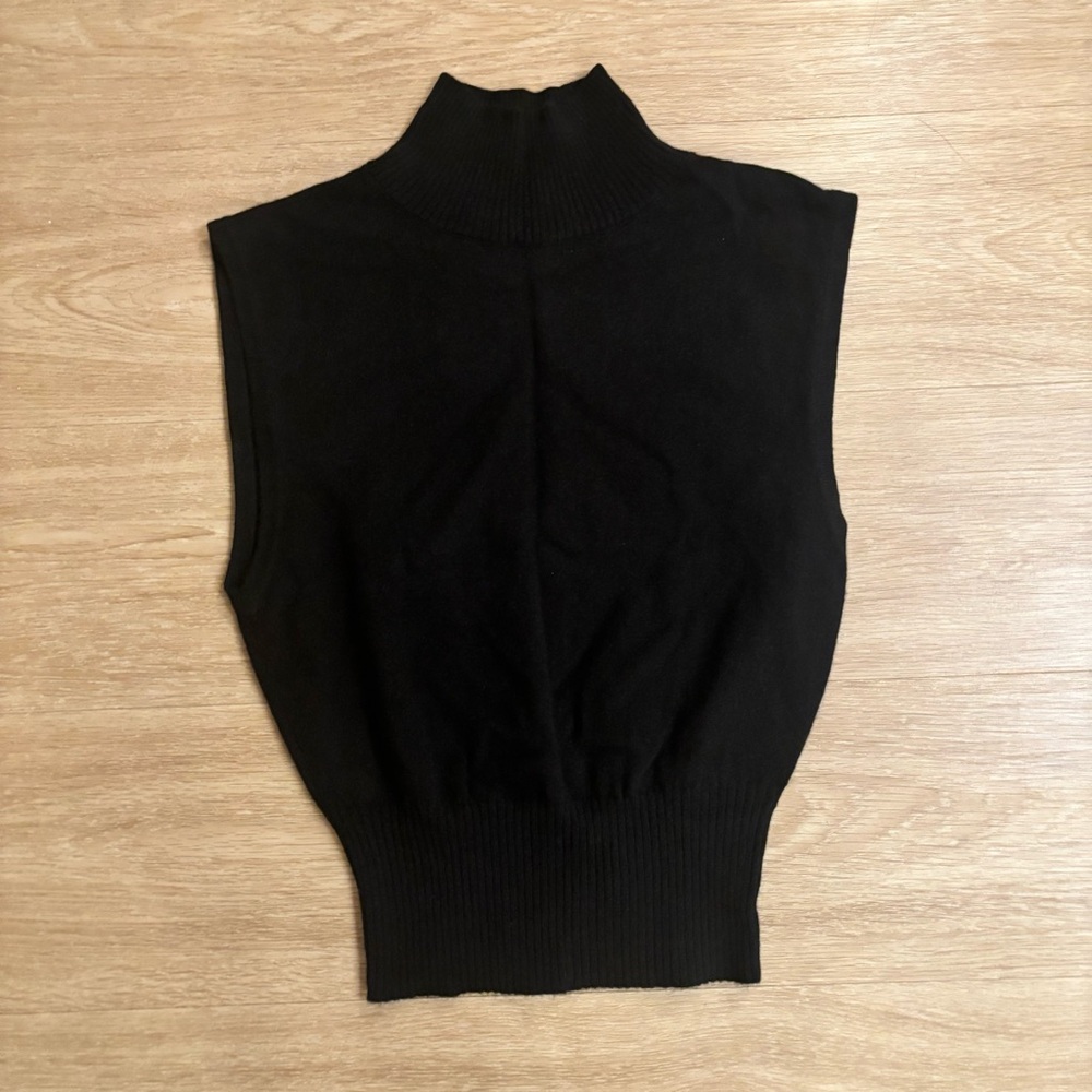 REFORMATION - Black Sleeveless Turtleneck Sweater